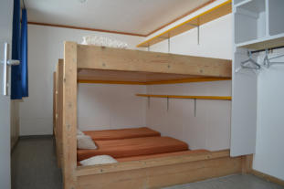 Schlafzimmer fr 6 Personen